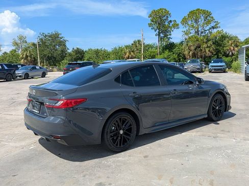 Used 2025 Toyota Camry SE FWD image 8