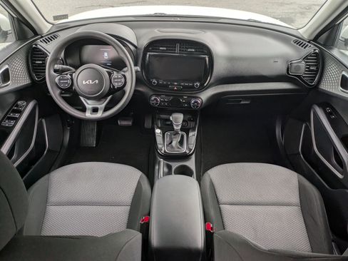 Used 2023 Kia Soul S image 10