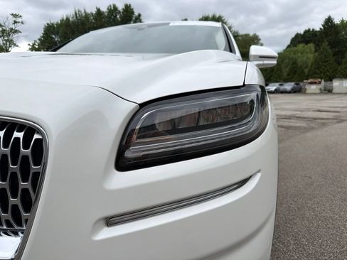 Used 2023 Lincoln Nautilus Reserve AWD/4WD image 11