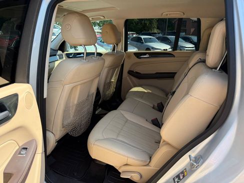 Used 2017 Mercedes-Benz GLS 450 4MATIC image 27