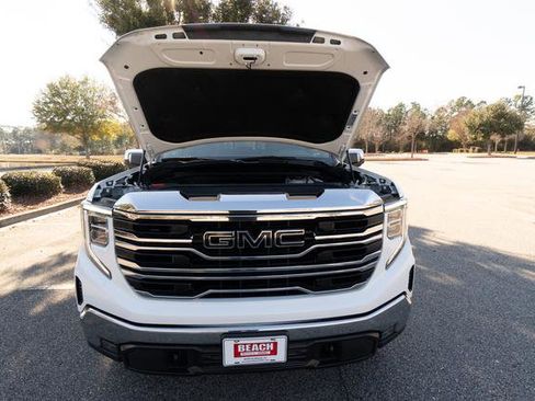 Used 2023 GMC Sierra 1500 SLT w/ SLT Premium Package image 9