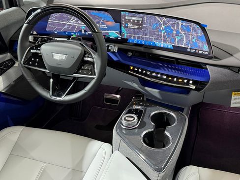 New 2026 Cadillac Optiq Sport 1 image 4