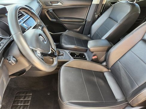 Used 2021 Volkswagen Tiguan S image 5