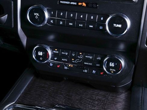 Used 2020 Ford Expedition Limited w/ Equipment Group 302A AWD/4WD image 15