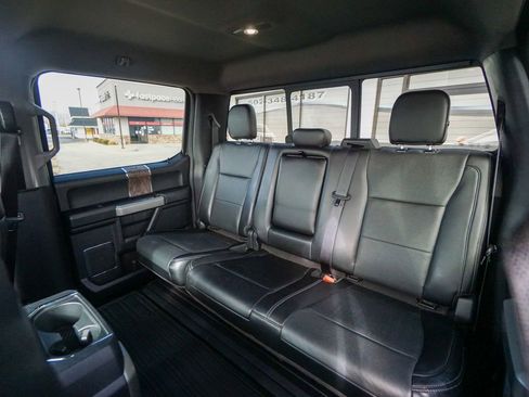 Used 2018 Ford F250 Lariat w/ Chrome Package image 37