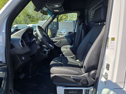 New 2025 Mercedes-Benz Sprinter 2500 image 14