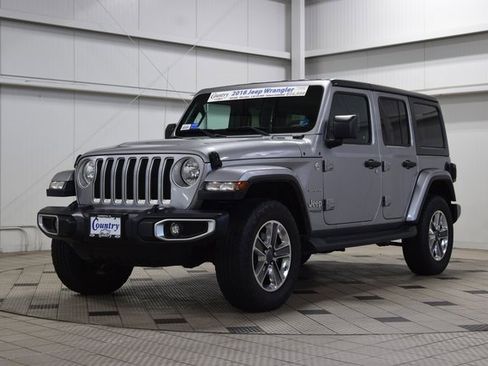 Used 2018 Jeep Wrangler Unlimited Sahara image 3
