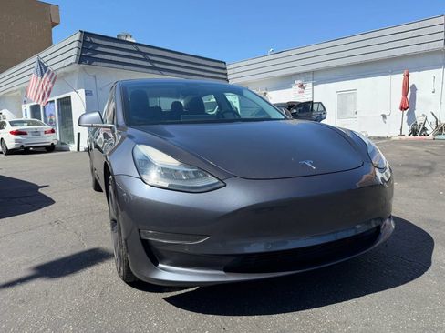 Used 2018 Tesla Model 3 Long Range RWD image 11