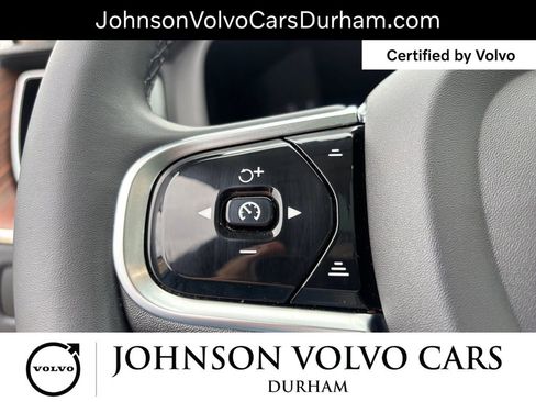 Certified 2023 Volvo XC60 B5 Ultimate w/ Climate Package image 22