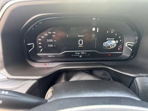 Used 2022 GMC Yukon Denali AWD/4WD image 13