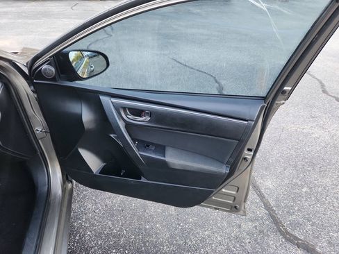 Used 2017 Toyota Corolla LE w/ LE Premium Package FWD image 17