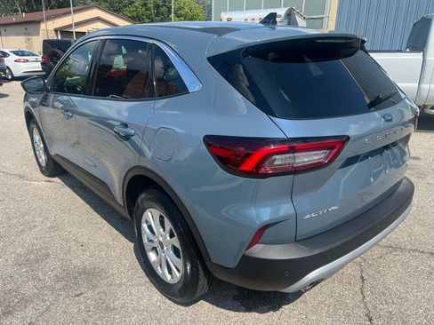 Used 2023 Ford Escape Active w/ Tech Pack #2 AWD/4WD image 7