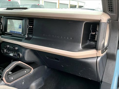 Used 2022 Ford Bronco Big Bend image 19