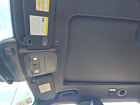 New 2026 Ford Explorer ST-Line image 32