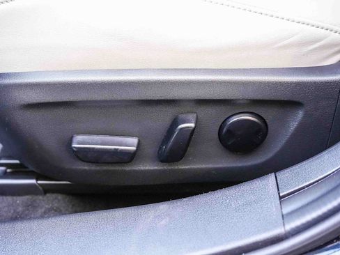 Used 2024 MAZDA MAZDA3 s FWD image 21