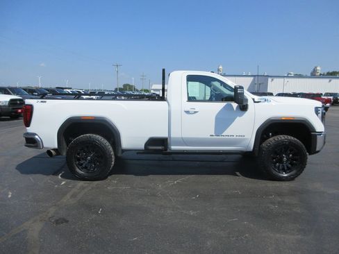 Used 2024 GMC Sierra 3500 SLE w/ SLE Convenience Package AWD/4WD image 5