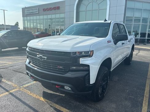 Used 2020 Chevrolet Silverado 1500 LT Trail Boss w/ Convenience Package AWD/4WD image 3