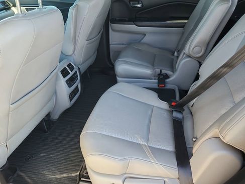 Used 2016 Honda Pilot Elite image 10