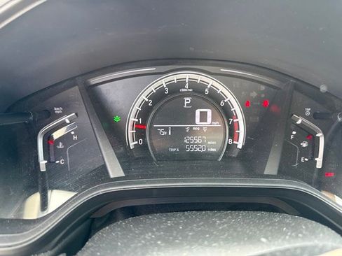 Used 2018 Honda CR-V LX image 2