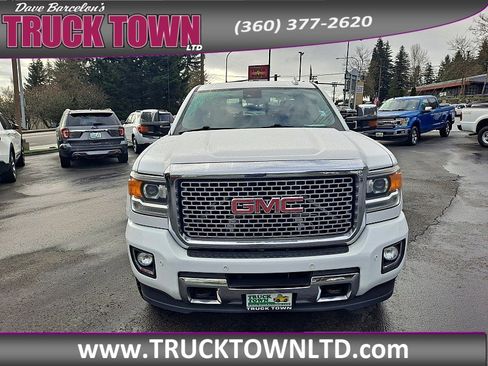 Used 2017 GMC Sierra 3500 Denali image 9