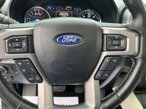 Used 2021 Ford Expedition Platinum image 18