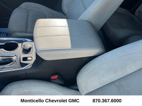 Used 2023 Chevrolet Traverse LS w/ Safety Package image 11