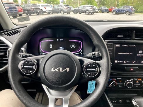 Used 2024 Kia Soul LX w/ Option Group 015 image 13