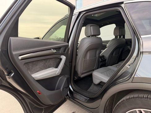 Used 2018 Audi SQ5 Prestige AWD/4WD image 16