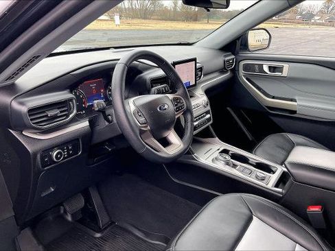 Certified 2023 Ford Explorer XLT w/ Equipment Group 202A image 15