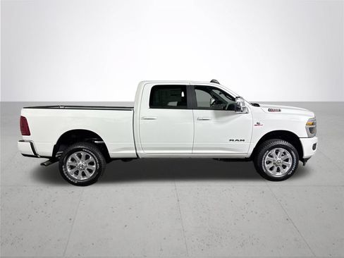 New 2026 RAM 2500 Laramie AWD/4WD image 5