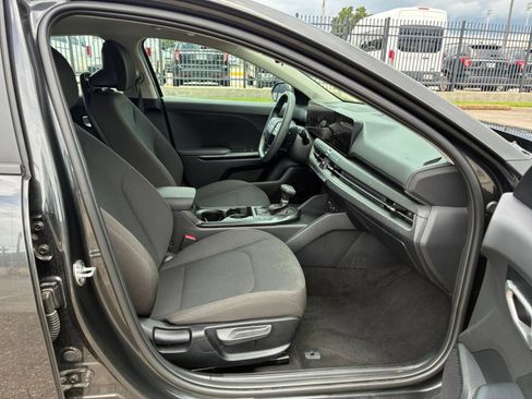 Used 2026 Kia K4 FWD image 30