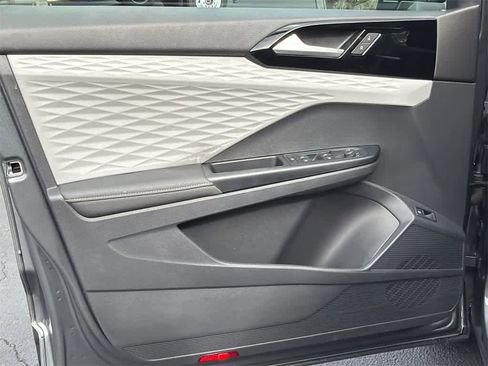 Used 2024 Volkswagen Taos S image 11