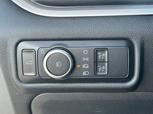 Used 2024 Ford Explorer XLT w/ Equipment Group 202A image 23