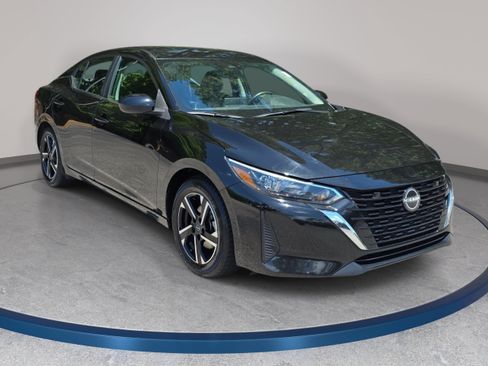 Used 2024 Nissan Sentra SV FWD image 3
