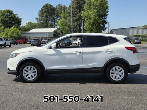 Used 2018 Nissan Rogue Sport S AWD/4WD image 2