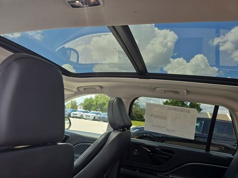 New 2025 Lincoln Aviator 2WD w/ Equipment Group 101A image 33