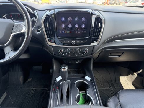 Used 2020 Chevrolet Traverse LT w/ LT Premium Package AWD/4WD image 23