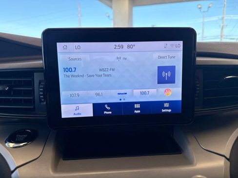 Used 2023 Ford Explorer XLT AWD/4WD image 21