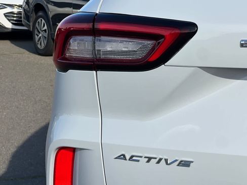 Used 2025 Ford Escape Active image 29