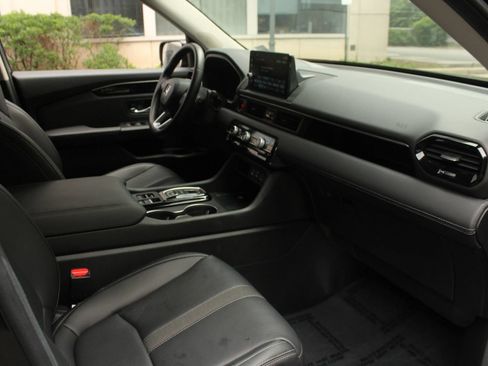 Used 2025 Honda Pilot EX-L image 27