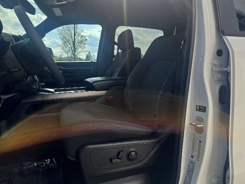 Used 2025 RAM 1500 Big Horn AWD/4WD image 10