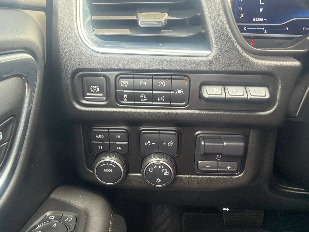 Certified 2023 Chevrolet Suburban Premier w/ Advanced Technology Package AWD/4WD image 12