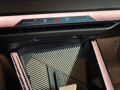 Used 2025 BMW X3 xDrive30i w/ Convenience Package image 25