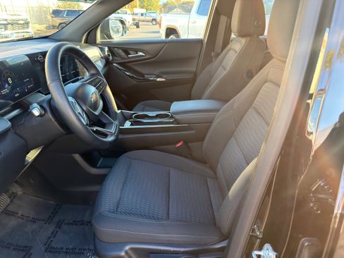 Used 2025 Chevrolet Equinox LT image 22