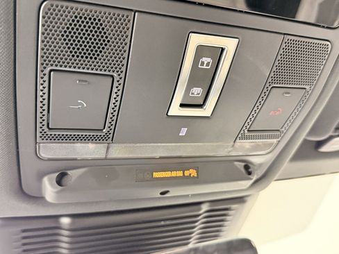 New 2025 Land Rover Discovery Sport Dynamic SE image 29