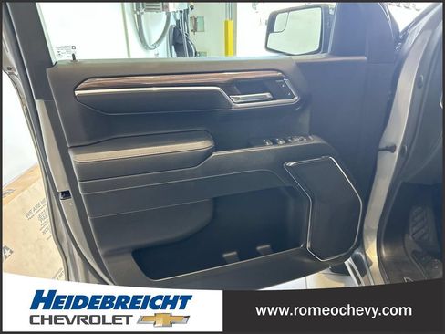 Used 2023 Chevrolet Silverado 1500 LT AWD/4WD image 10