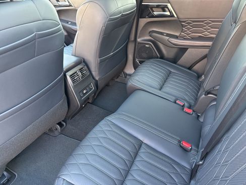 New 2025 Mitsubishi Outlander SEL image 22