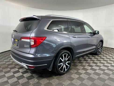 Used 2019 Honda Pilot Touring image 3