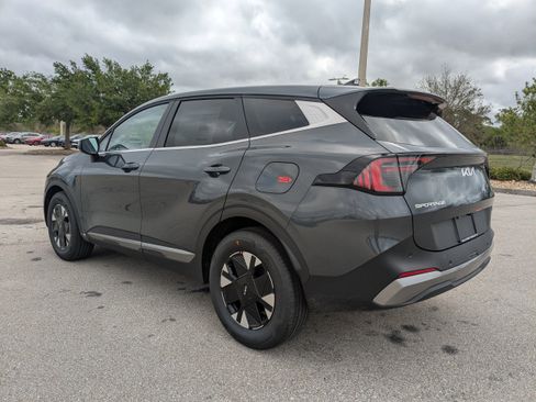 New 2026 Kia Sportage LX FWD image 7