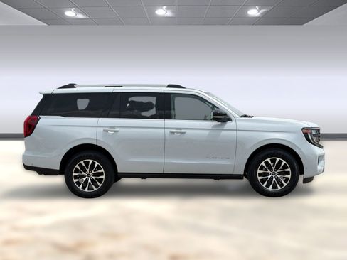 Used 2025 Ford Expedition Platinum AWD/4WD image 8